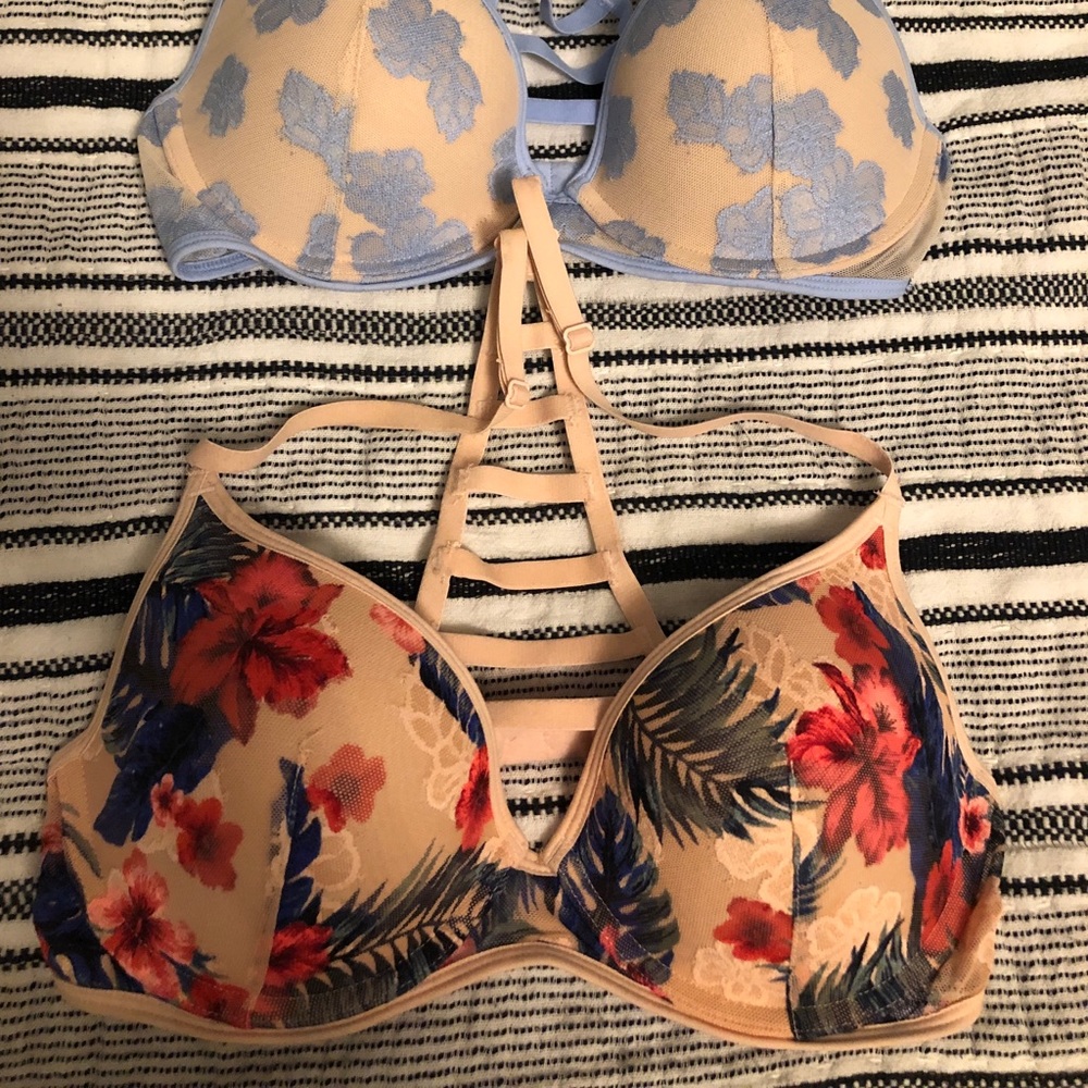 2 Victoria Secret Bras